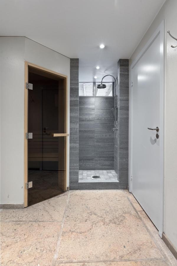 Fantastic 4 Bedroom Home In Bromma With Everything 스톡홀름 외부 사진