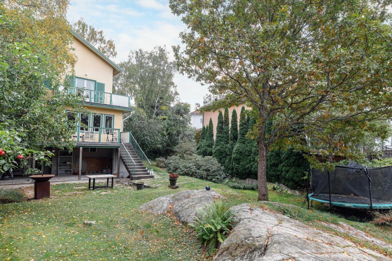 Fantastic 4 Bedroom Home In Bromma With Everything 스톡홀름 외부 사진