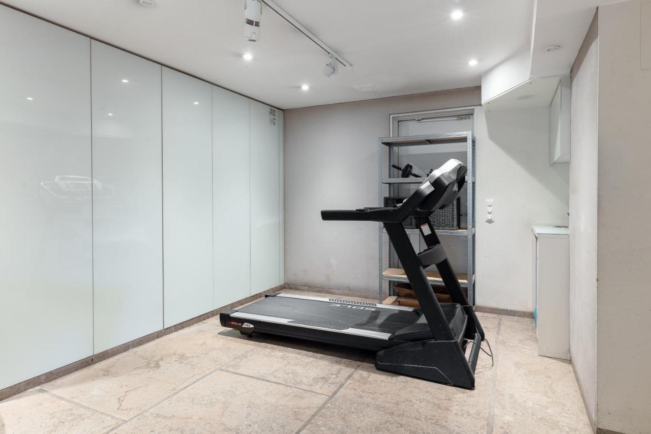 Fantastic 4 Bedroom Home In Bromma With Everything 스톡홀름 외부 사진