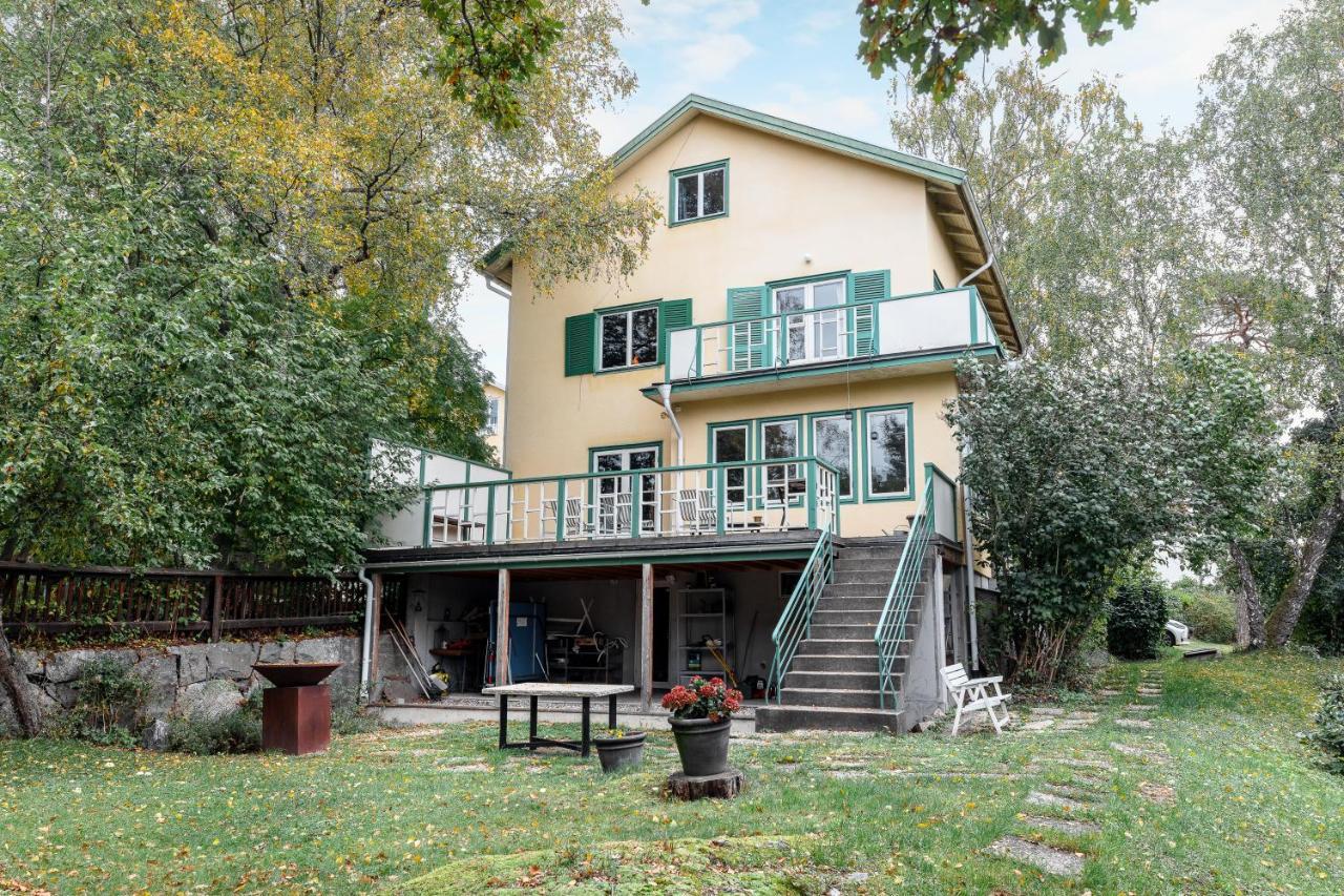 Fantastic 4 Bedroom Home In Bromma With Everything 스톡홀름 외부 사진